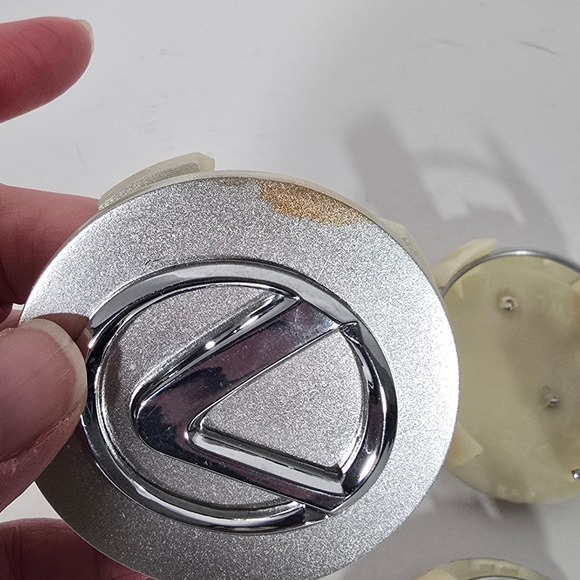 Lexus Wheel Center Caps Set of 4 Silver 2.5 Inch 5152-CAP XW0606-1 - Picture 4 of 4